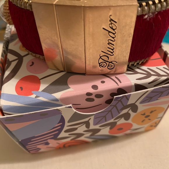 Plunder Bracelet - Picture 4 of 6